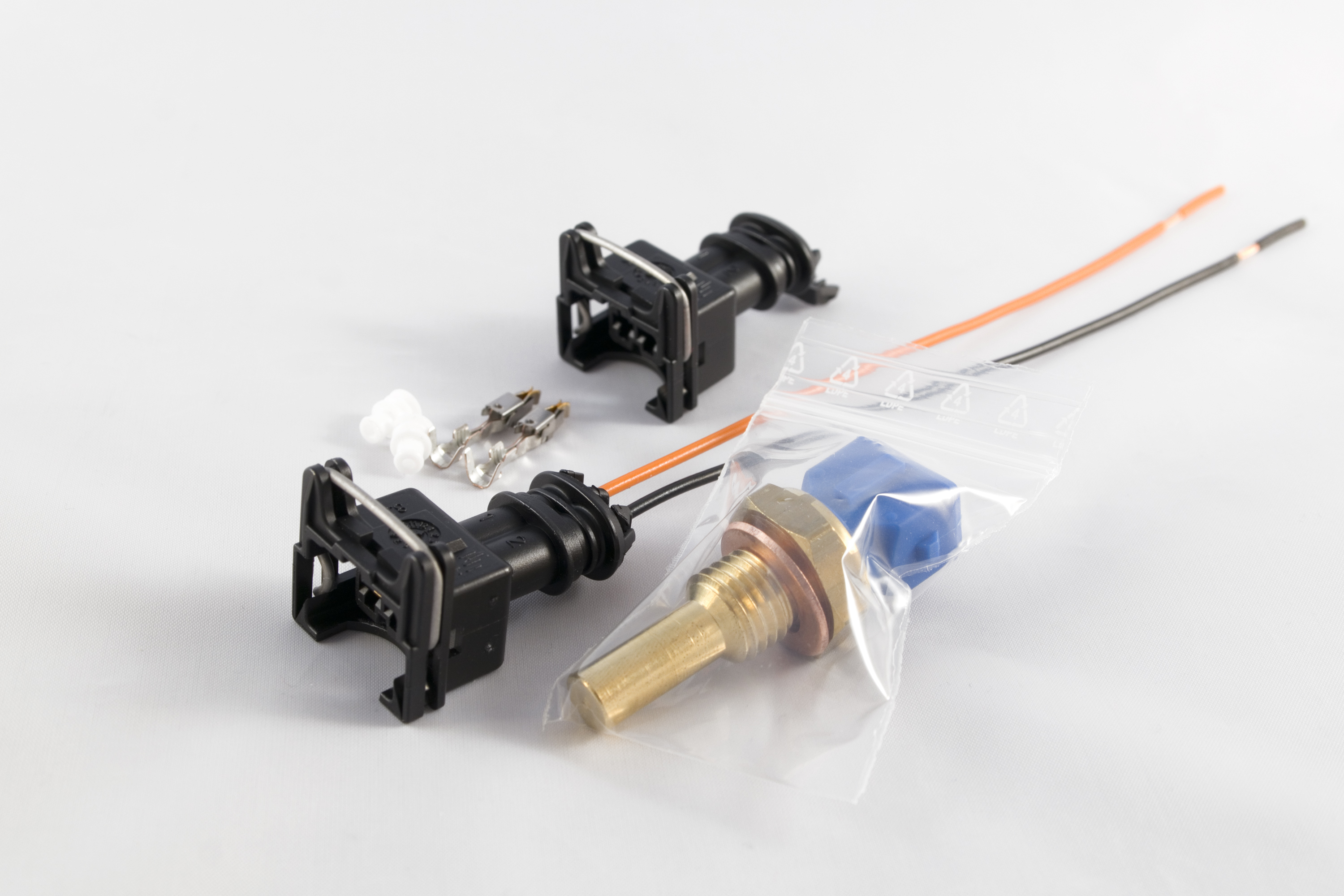 tinyCWA Temperature Sensor NTC M12 - 2 pin | Accessories | Tecomotive Store
